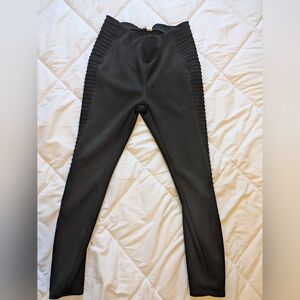HALARA Black High-Waist Ribbed Side-Panel Leggings